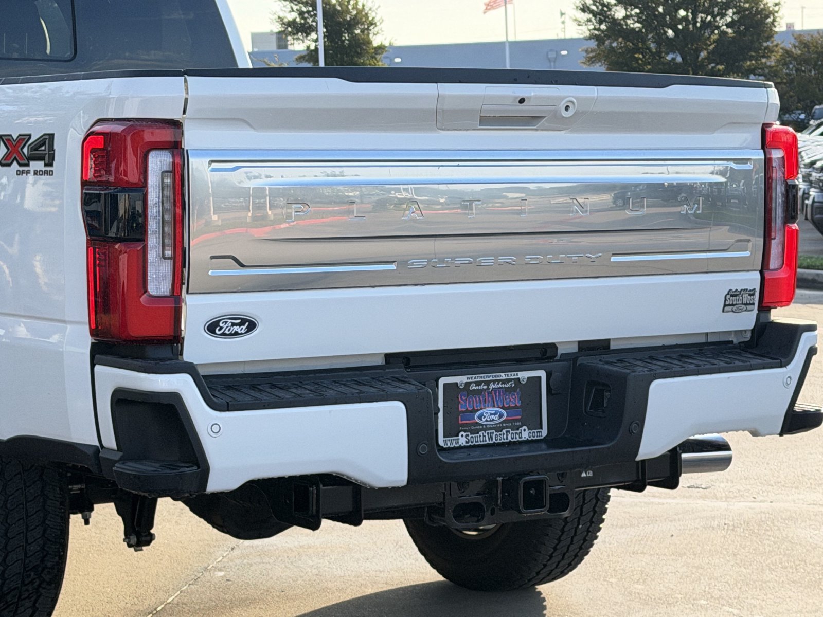 New 2027 Ford F350 Platinum w/ Platinum Plus Package AWD/4WD image 7
