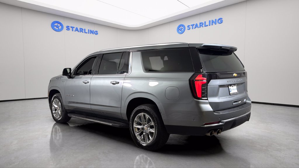 Used 2025 Chevrolet Suburban Premier RWD image 6