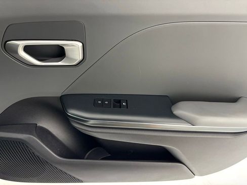 New 2025 Kia K4 LXS image 38