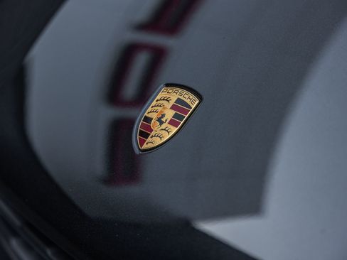 Certified 2025 Porsche Macan S image 26