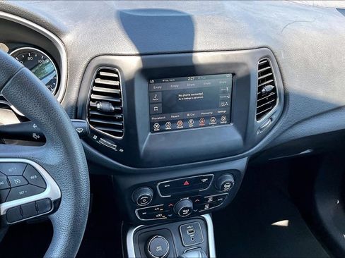 Used 2019 Jeep Compass Sport AWD/4WD image 6