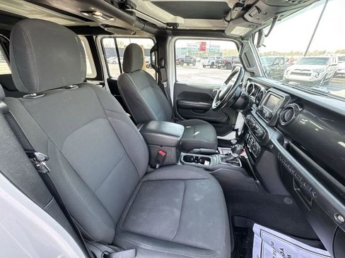 Used 2020 Jeep Wrangler Unlimited Sport image 24