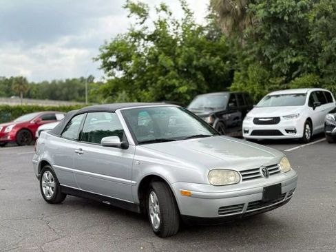 Used 2002 Volkswagen Cabrio GLX image 7