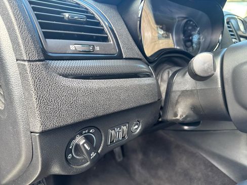 Used 2016 Chrysler 300 S image 21