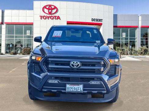 Used 2025 Toyota Tacoma SR5 AWD/4WD image 2