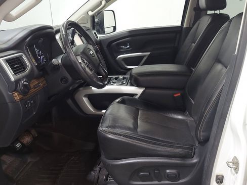 Used 2017 Nissan Titan S AWD/4WD image 14