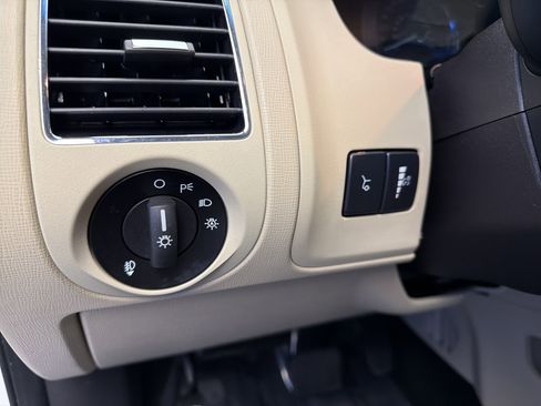 Used 2018 Ford Flex SEL w/ Equipment Group 202A FWD image 16