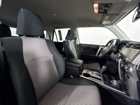 Certified 2024 Toyota 4Runner SR5 AWD/4WD image 40