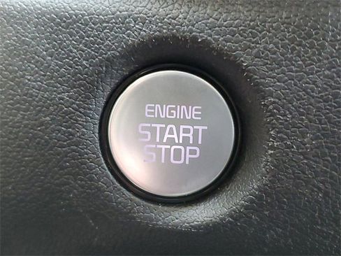 Used 2024 Kia Sorento S image 15