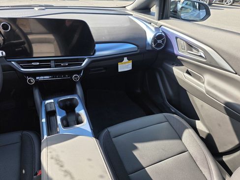 New 2026 Chevrolet Equinox EV LT w/ LPO, Blackout Package image 15