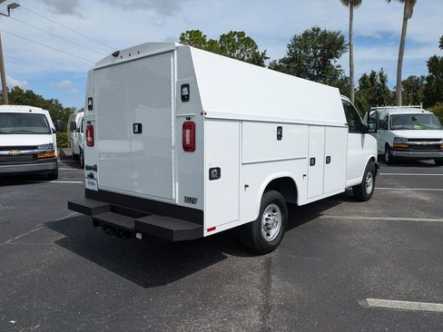 New 2025 Chevrolet Express 3500 w/ Power Convenience Package image 4
