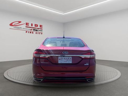 Used 2017 Ford Fusion SE w/ Fusion SE Technology Package image 5