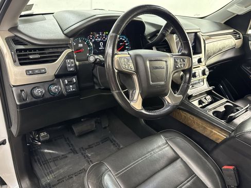 Used 2019 GMC Yukon Denali w/ Denali Ultimate Package AWD/4WD image 13