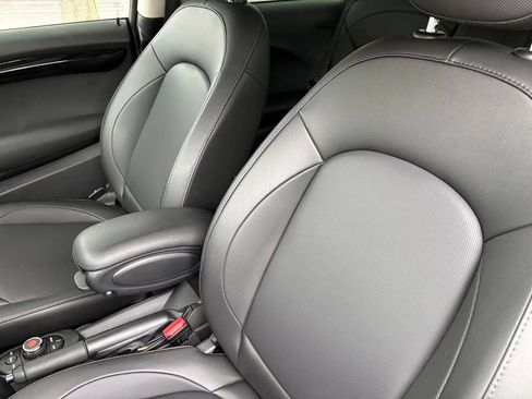 Used 2019 MINI Cooper 2-Door Hardtop FWD image 7
