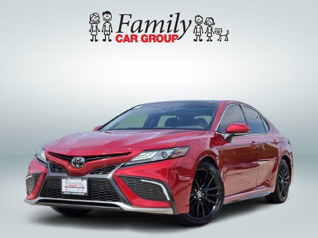 Used 2023 Toyota Camry XSE FWD image 1