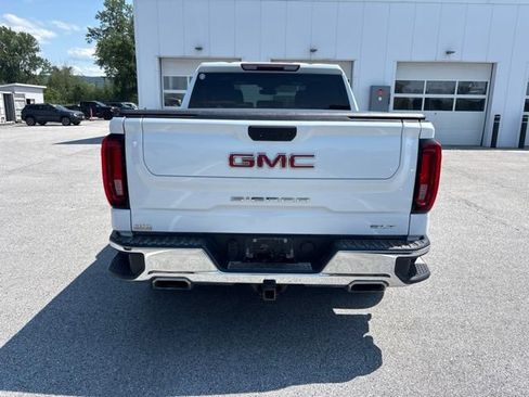 Used 2022 GMC Sierra 1500 SLT w/ SLT Premium Package AWD/4WD image 3