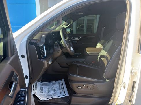 Used 2024 GMC Sierra 1500 Denali image 10