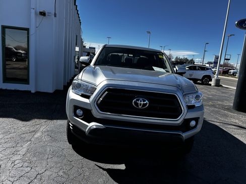 Used 2023 Toyota Tacoma SR5 w/ Technology Package image 9