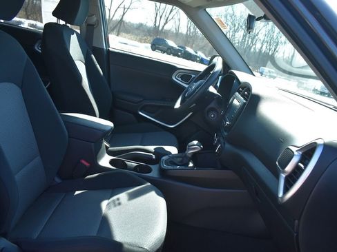 Used 2021 Kia Soul LX image 15