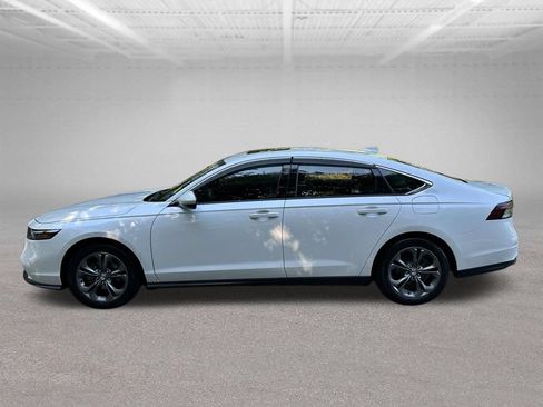 Used 2023 Honda Accord EX image 2