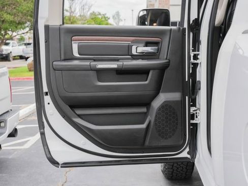 Used 2017 RAM 2500 Laramie AWD/4WD image 40