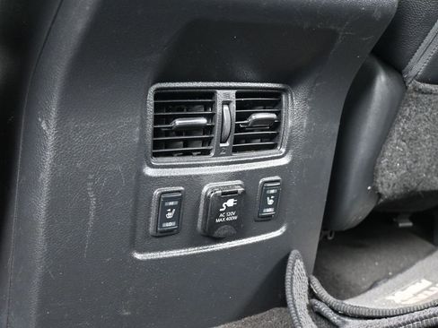 Used 2018 Nissan Titan PRO-4X w/ Pro-4x Convenience Package image 41