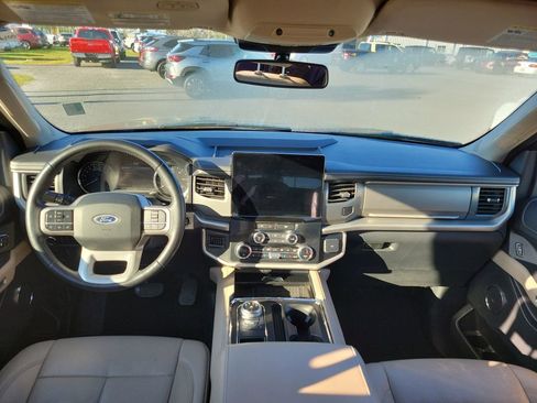 Used 2024 Ford Expedition Max XLT RWD image 25