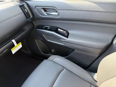 New 2026 Nissan Pathfinder SL w/ SL Premium Package FWD image 28
