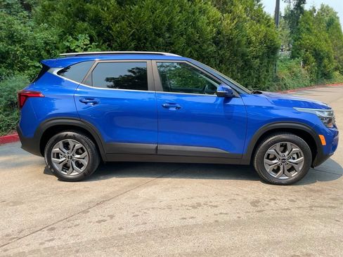 Used 2024 Kia Seltos S AWD/4WD image 3