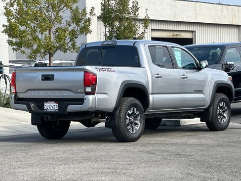 Used 2019 Toyota Tacoma 2WD Double Cab image 4