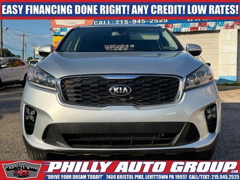Used 2019 Kia Sorento FWD image 2