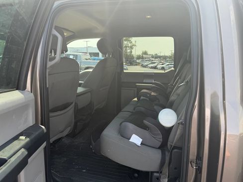 Used 2018 Ford F150 XLT w/ Equipment Group 302A Luxury AWD/4WD image 11
