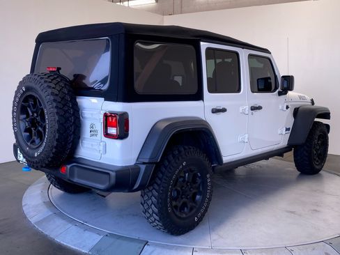 Used 2023 Jeep Wrangler Unlimited w/ Cold Weather Group AWD/4WD image 5