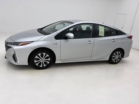 Used 2021 Toyota Prius Prime XLE image 9