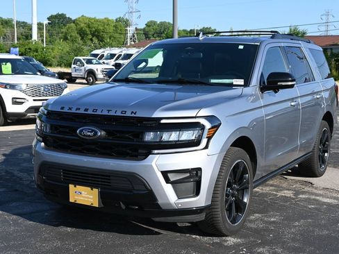 Certified 2024 Ford Expedition Limited AWD/4WD image 5