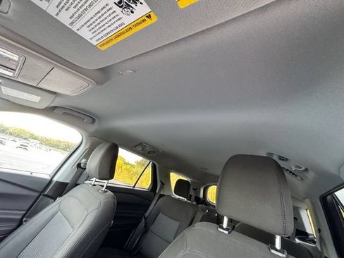 Used 2023 Ford Explorer XLT RWD image 27