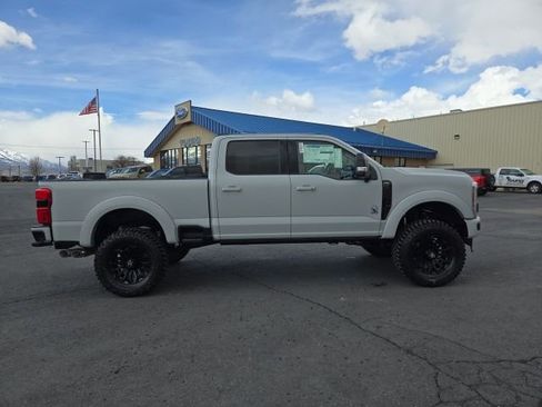 New 2025 Ford F250 Lariat w/ Lariat Ultimate Package AWD/4WD image 2