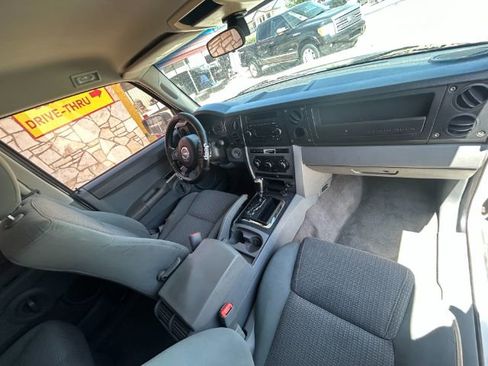 Used 2007 Jeep Commander Sport image 14