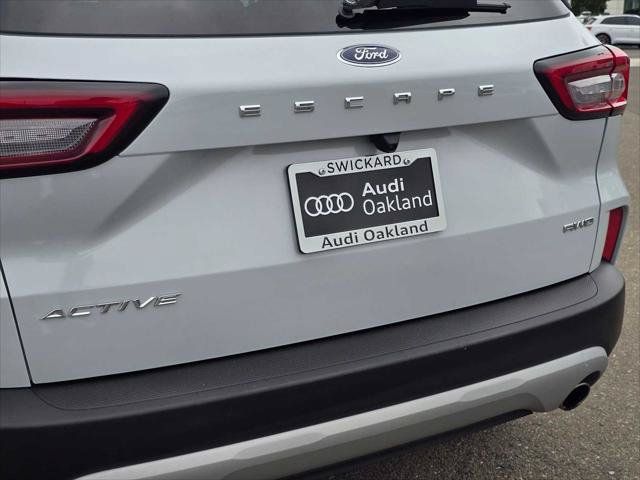 Used 2025 Ford Escape Active AWD/4WD image 13