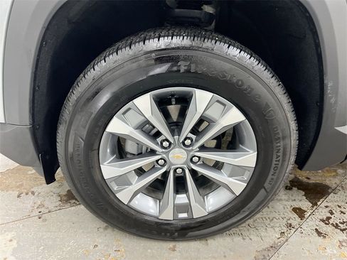 Certified 2025 Chevrolet Equinox LT image 26