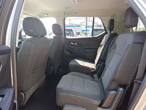 Used 2018 Chevrolet Traverse LT FWD image 10
