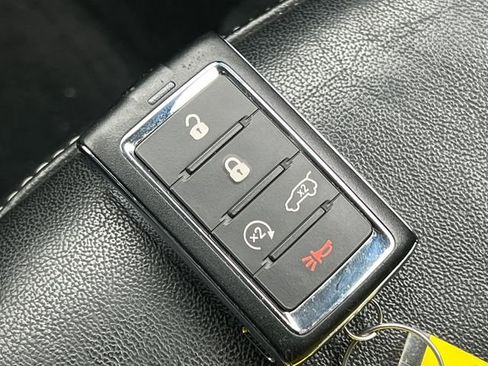 Used 2023 Jeep Grand Cherokee L Limited w/ Black Appearance Package AWD/4WD image 13