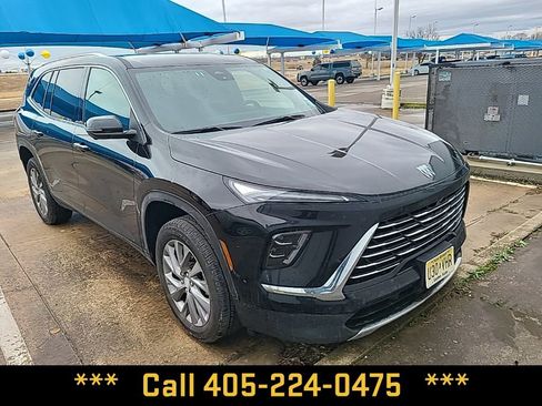 Used 2025 Buick Enclave Preferred image 15