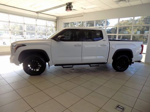 Used 2025 Toyota Tundra Limited image 3