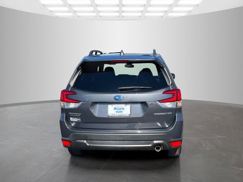 Used 2022 Subaru Forester Limited image 5