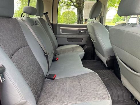 Used 2020 RAM 1500 Classic SLT w/ Luxury Group image 11