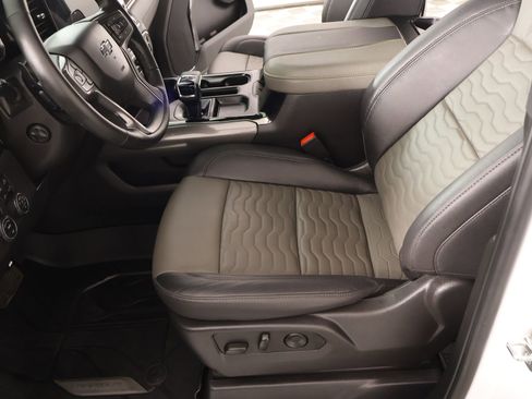 Used 2025 Chevrolet Silverado 1500 ZR2 w/ Technology Package image 13