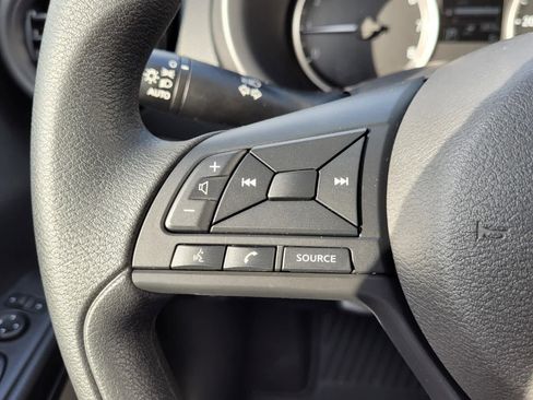 New 2025 Nissan Kicks Play S image 12
