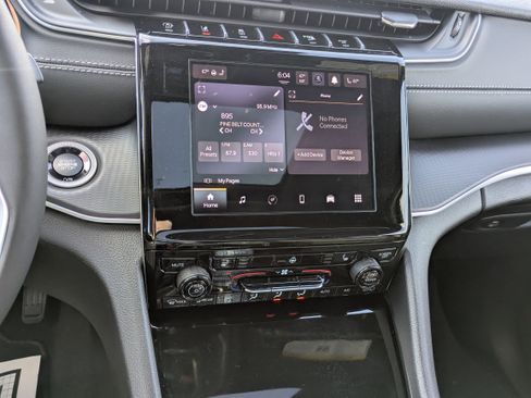 New 2025 Jeep Grand Cherokee L Altitude image 15