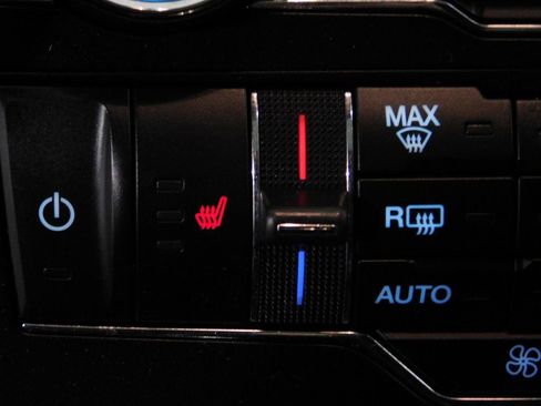 Used 2019 Ford Explorer XLT w/ XLT Desert Copper Package image 49